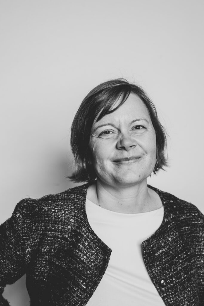 Prof. Dr. Esther Möller